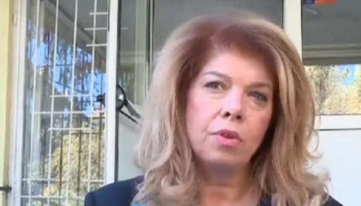 Йотова - СЛЕД КАТО ПУСНА СВОЯ ГЛАС: Илияна Йотова: Пожелавам си правителството да осигури нормален и честен вот