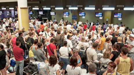 тълпа летище