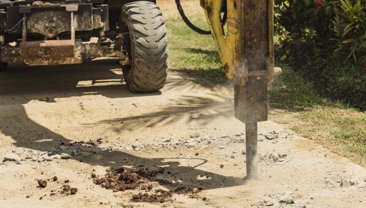 изкопи - Работници заснеха газопровод на метри от детска градина в София
