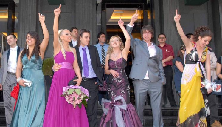 бал - ТЪНКАНА: 2 стотака за 5-звезден бал!