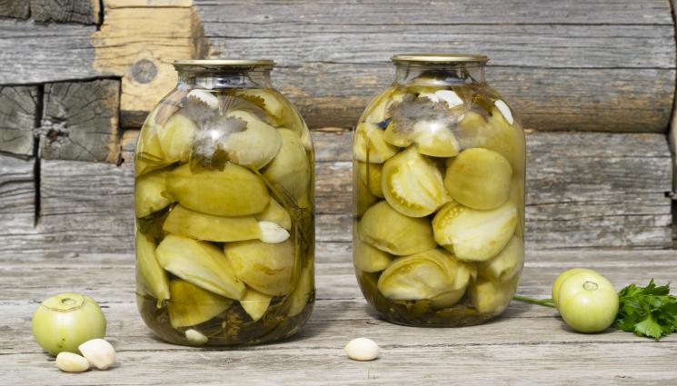 зелени домати - ПРАКТИЧНИ СЪВЕТИ: Зелените доматчета пият много ракия