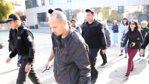 куче Мечо побой