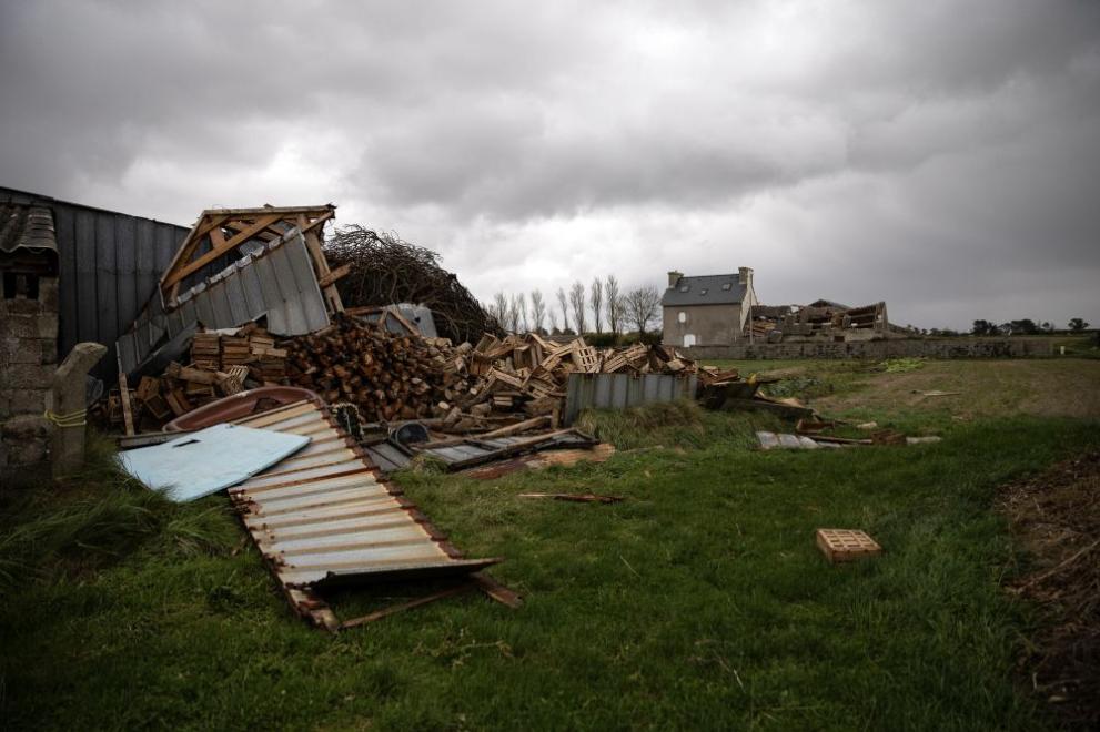 Бурята Киърън връхлетя Западна Европа, отне живота на най-малко седем