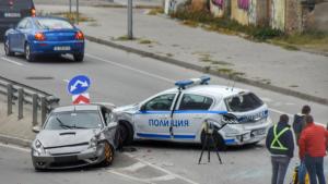 Тежка катастрофа във Варна Дрогиран шофьор блъсна с колата си патрулка