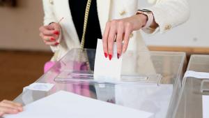 Избирателната активност в община Велико Търново към 16 00 часа е