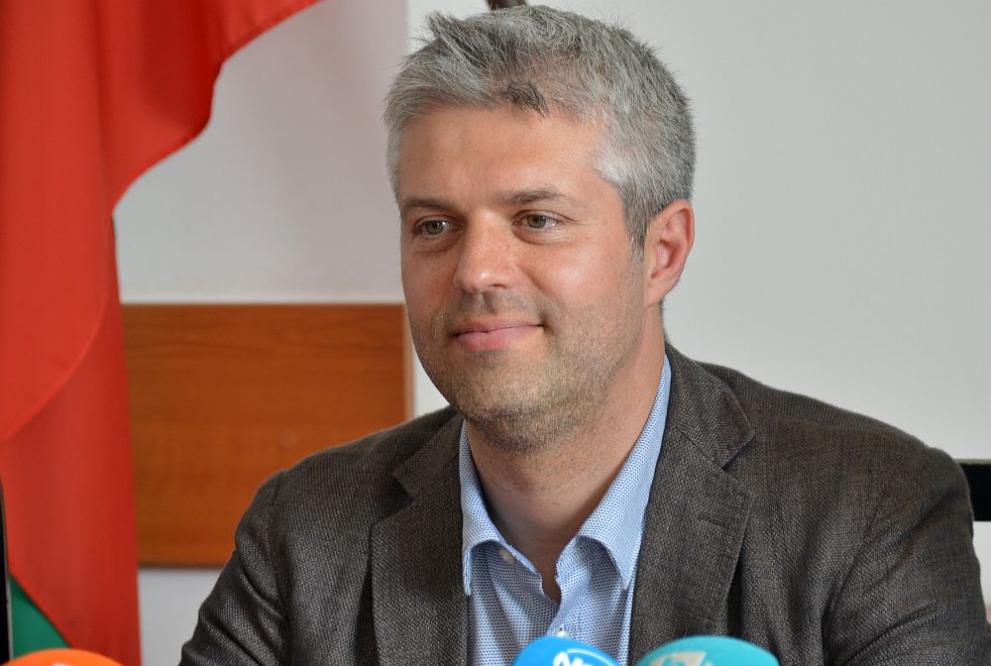 Благомир Коцев от ПП-ДБ печели изборите във Варна. Това сочат