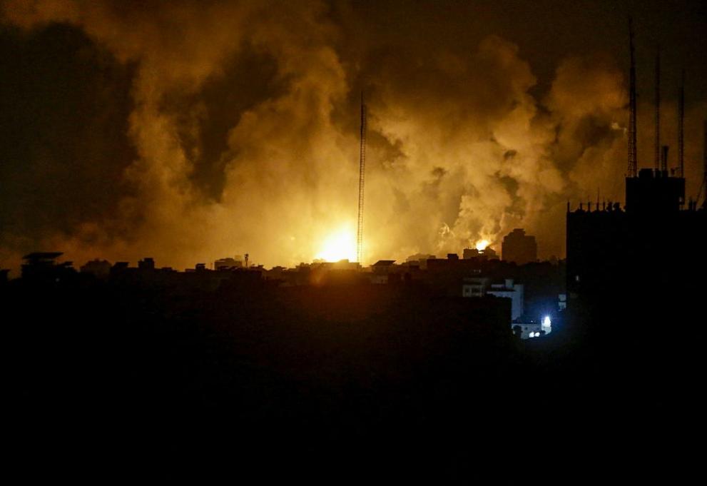 Израелската армия обяви, че извършва масирани удари, които ще продължат