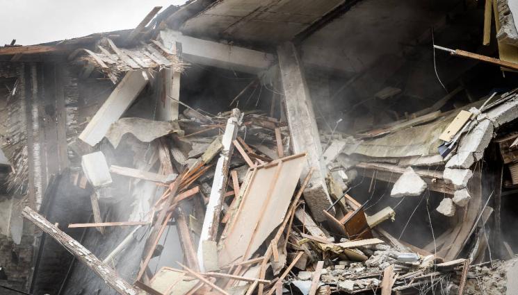 срутване - ТРАГЕДИЯ: Три деца загинаха при срутване на сграда!