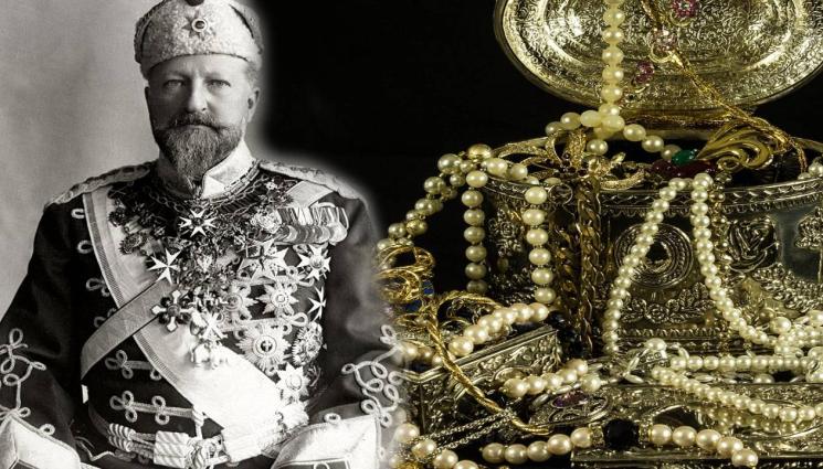 Фердинанд бижута - НА ТЪРГ В ЖЕНЕВА: Продадоха бижута на Фердинанд за 2,5 млн. лв.