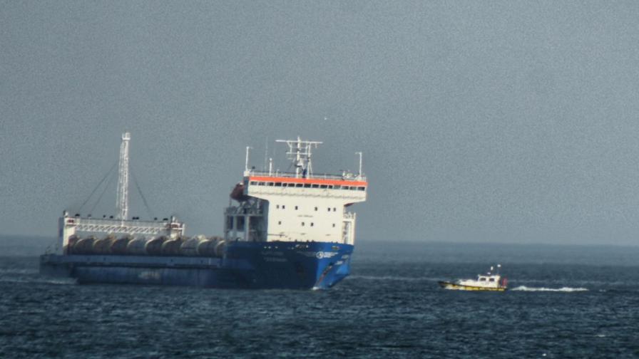 Инцидент край Шабла: Ферибот под руски флаг и друг кораб се сблъскаха