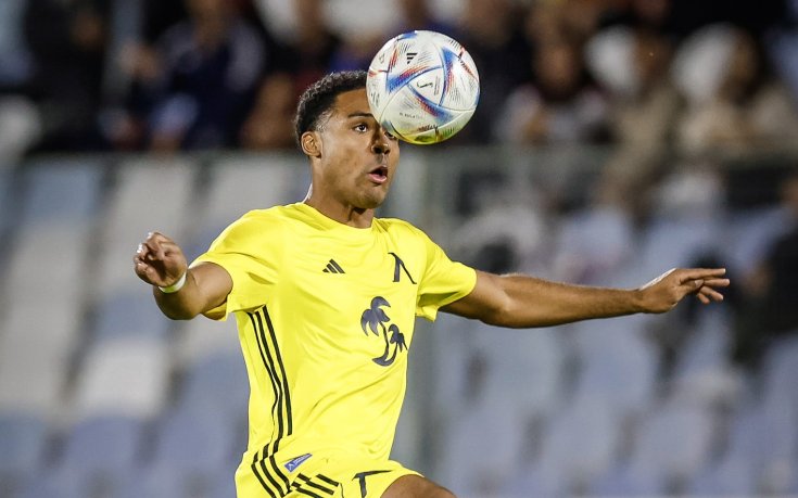 Левски близо до задържането на един от проблемните си играчи