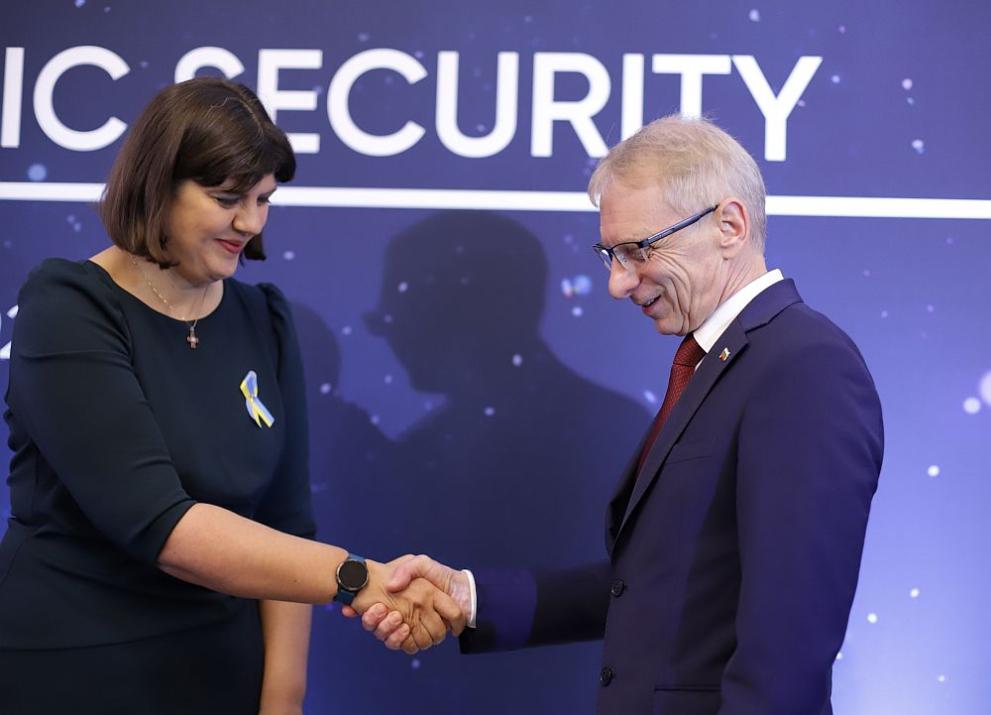 За съжаление, България не успя да намери своя Фалконе и