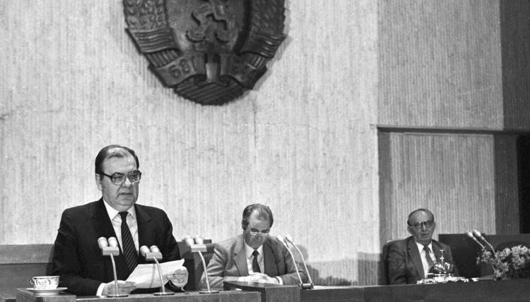 Тодор Живков - ЕПОХАТА НА ТАТО: Краят на една диктатура