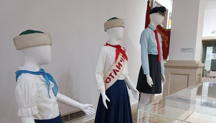 чавдарче - ЕПОХАТА НА ТАТО: Чавдарчето е примерно дете