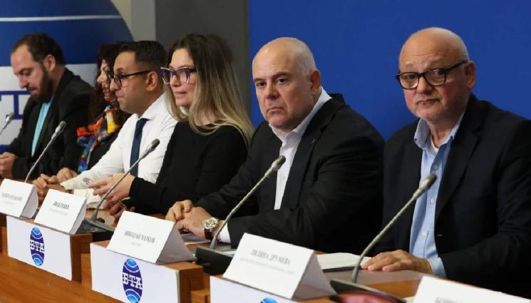 Гешев в БТА - ПОЛИТИЧЕСКО БЕБЕ: Гешев създаде нова формация