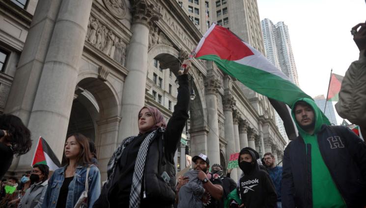 Палестина протест - ВОЙНАТА В БЛИЗКИЯ ИЗТОК: Протестиращи нападнаха сградата на вестник New York Times (ВИДЕО)