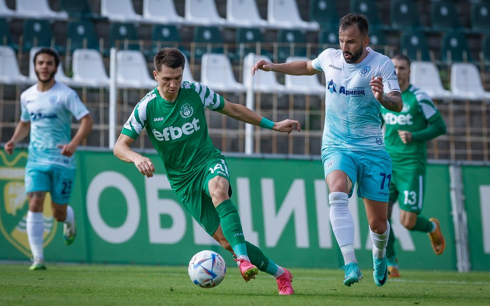 Героят за Черно море при драматичния успех над Етър във