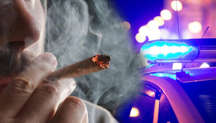 марихуана - БАЩА НА ГОДИНАТА: Мъж спипа сина си с „чай за пушене“, заведе го в полицията