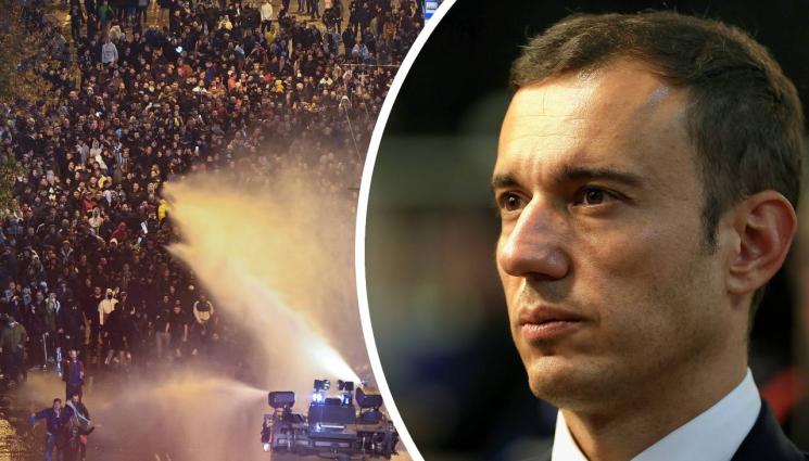 Васил Терзиев протест футболни фенове - ПОТРЕСЕН СЛЕД ПОГРОМА: Новият кмет на София разочарован от футболните фенове
