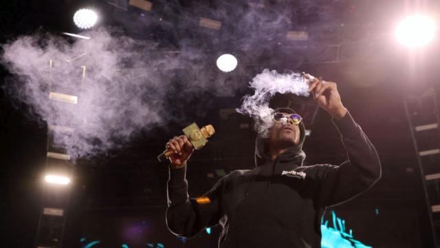 Снуп Дог се отказва от пушенето