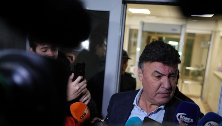 Михайлов КПКОНПИ - Михaйлов след 3 ч. разпит: Днес оставка няма да подам! (ВИДЕО)