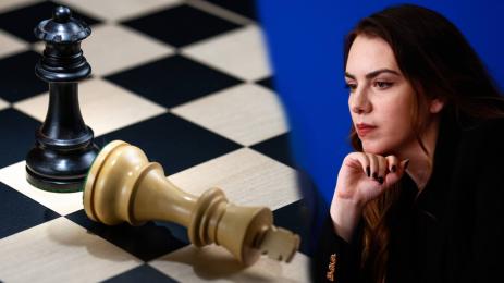 Нургюл Салимова шах черни фигури