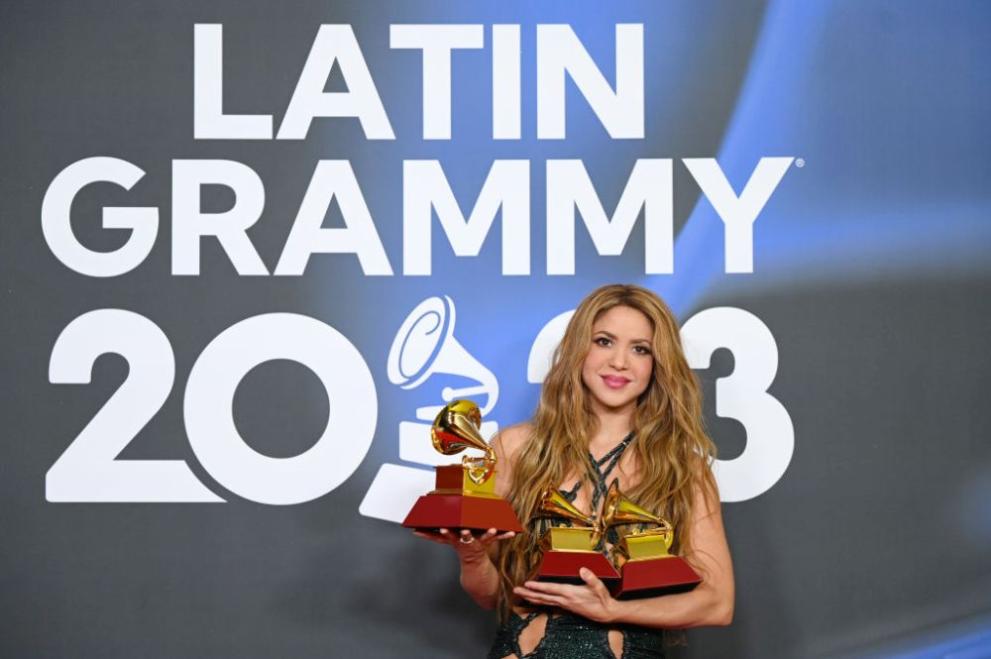 46-годишната колумбийска певица Шакира получи три награди и се превърна