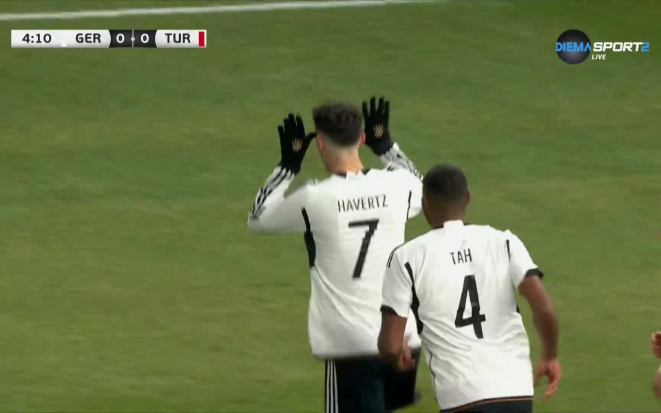 В 5-ата минута Лерой Сане получи перфектен извеждащ пас в