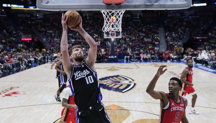 Сакраменто - Сакременто се издъни срещу опашкар! Саша Везенков отново не взе участие в мача!