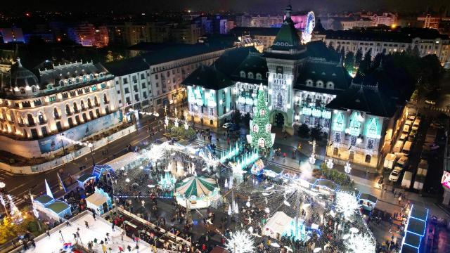 Коледната елха в Крайова е най-красивата в Европа