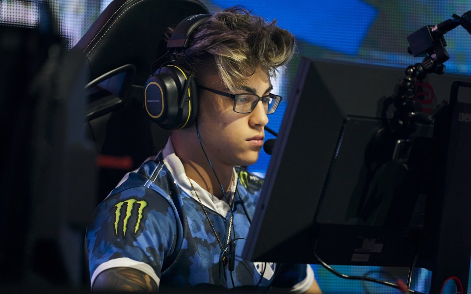 Слуховете, че един от най-добрите професионални състезатели по Counter-Strike, Ръсел