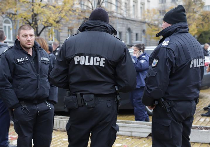 Полицаи излязоха на протест в подкрепа на Калин Стоянов и