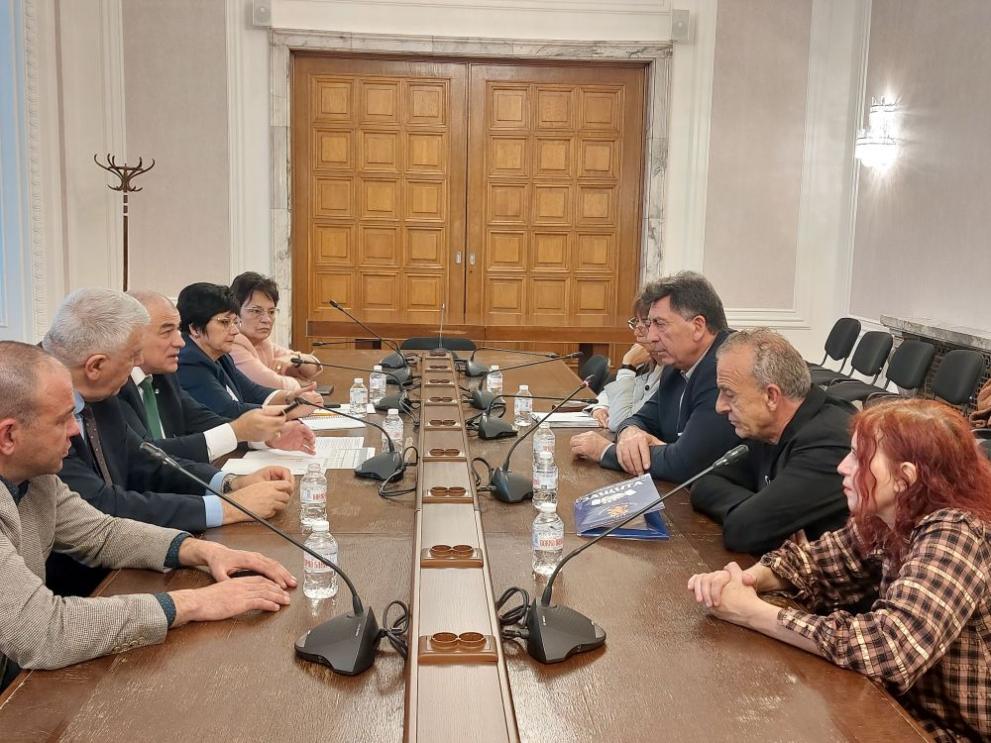 Парламентарната група на БСП за България“ проведе среща със синдикат