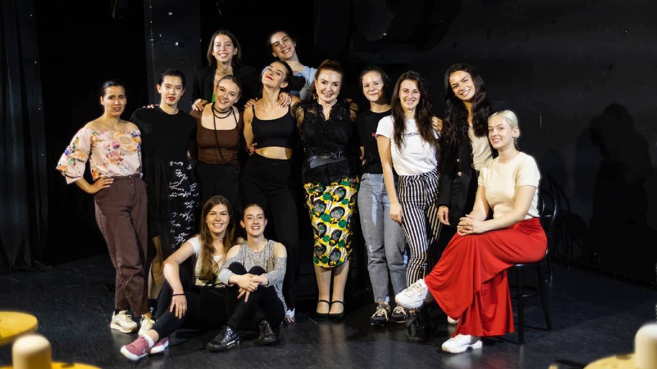 Театрален колеж Любен Гройс