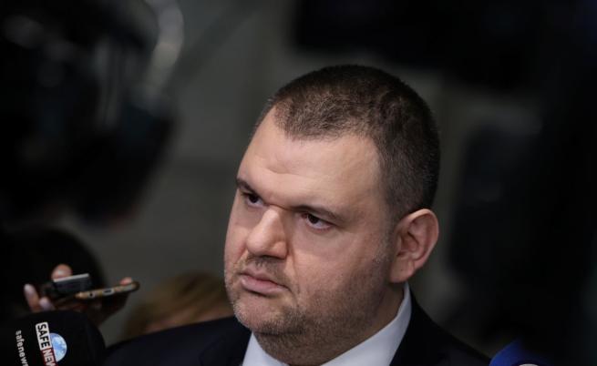 След сблъсъците в НС: Пеевски с остър коментар срещу 