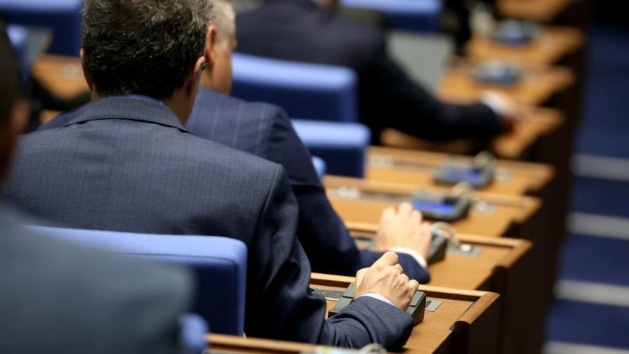 На първо четене: Депутатите приеха промени в Закона за ДДС