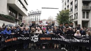 Хиляди хора излязоха в Лондон на демонстрация срещу антисемитизма за