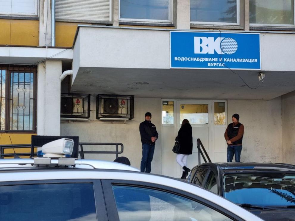 Осем експерти от ВиК-Бургас са били освободени в сряда, дни