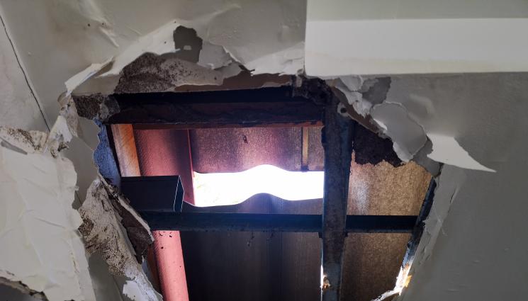 таван - ВНИМАНИЕ: Падна таван на подлез в столицата