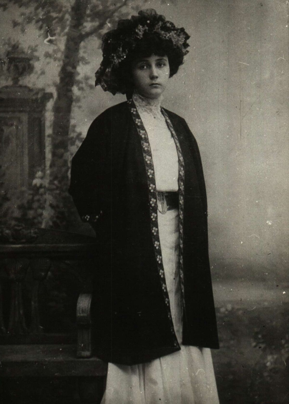 Яворов Лора