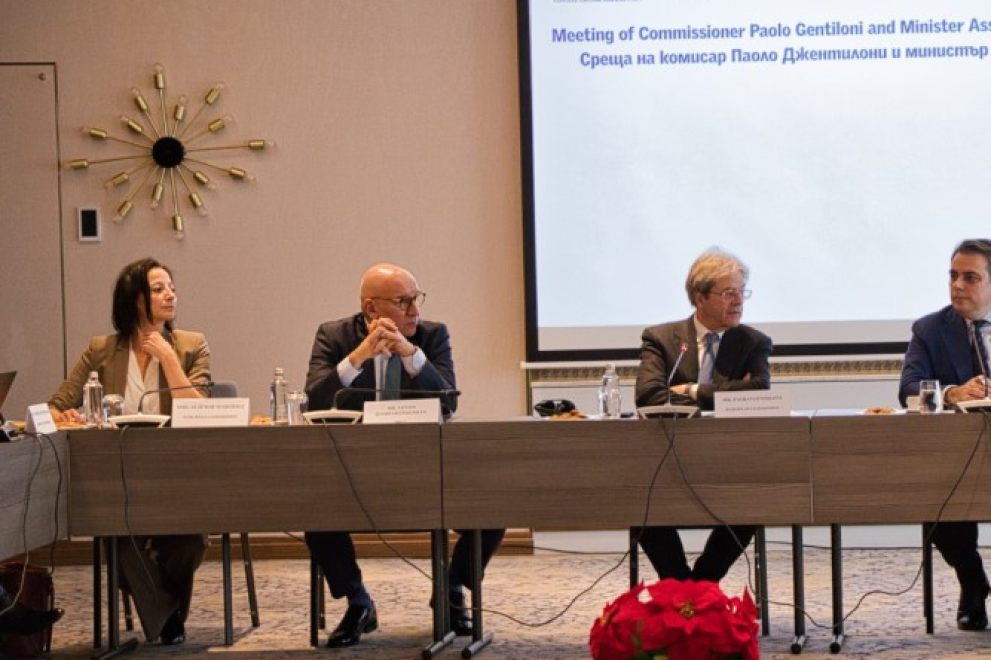  асен василев европейския комисар по стопанска система Паоло Джентилони кръгла маса 