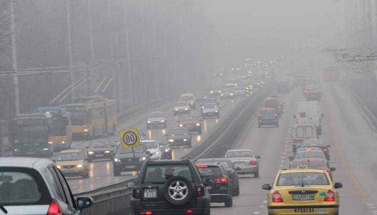 смог - ВСИЧКО Е ПРЕДПОСЛЕДНО: Екостикерите не спират мръсните коли!