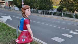 кукла пешеходна