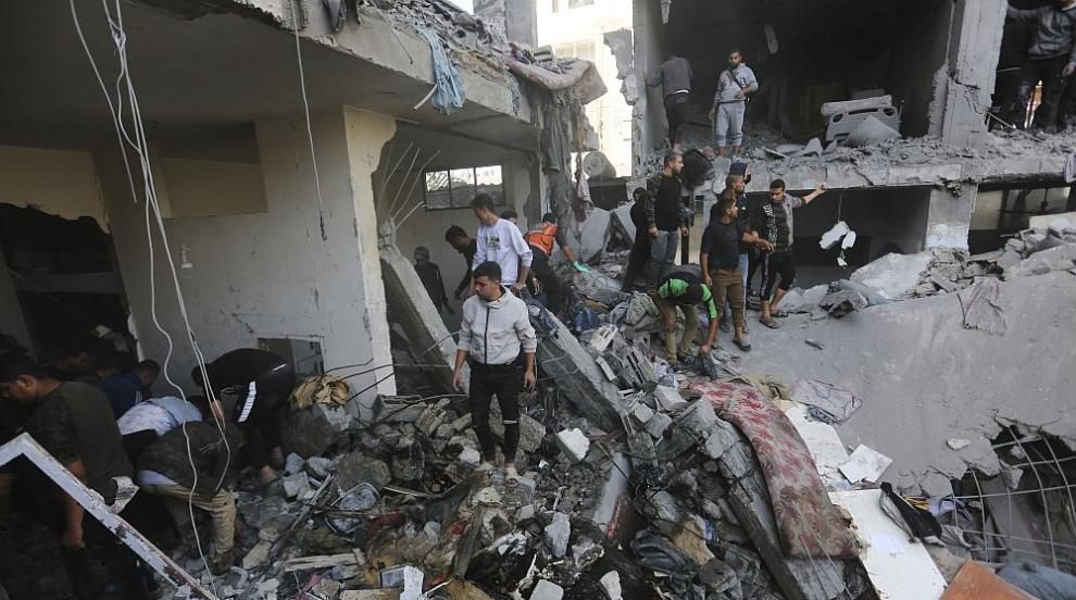 Най-малко 22-ма души са убити при израелски удари срещу Рафах
