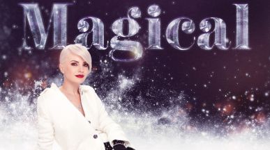 Поли Генова ни помага да почувстваме коледната магия с „Magical“