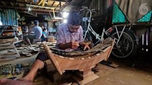 Семейство от Мианмар пази тайната на древния бирмански ксилофон Паттала