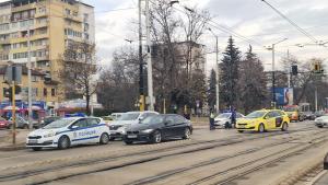 Тежка катастрофа с пострадали на столичния булевард Костантин Величков Булфото Произшествие