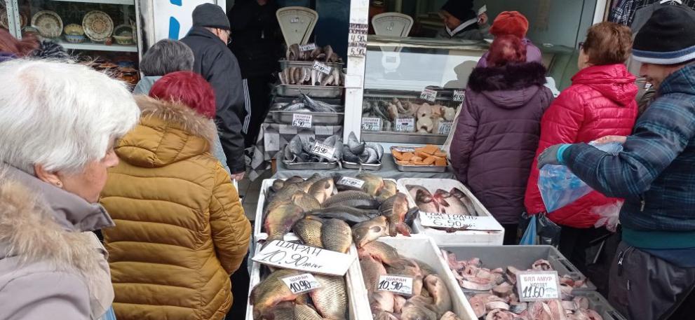  Никулден риба опашки Женски пазар 