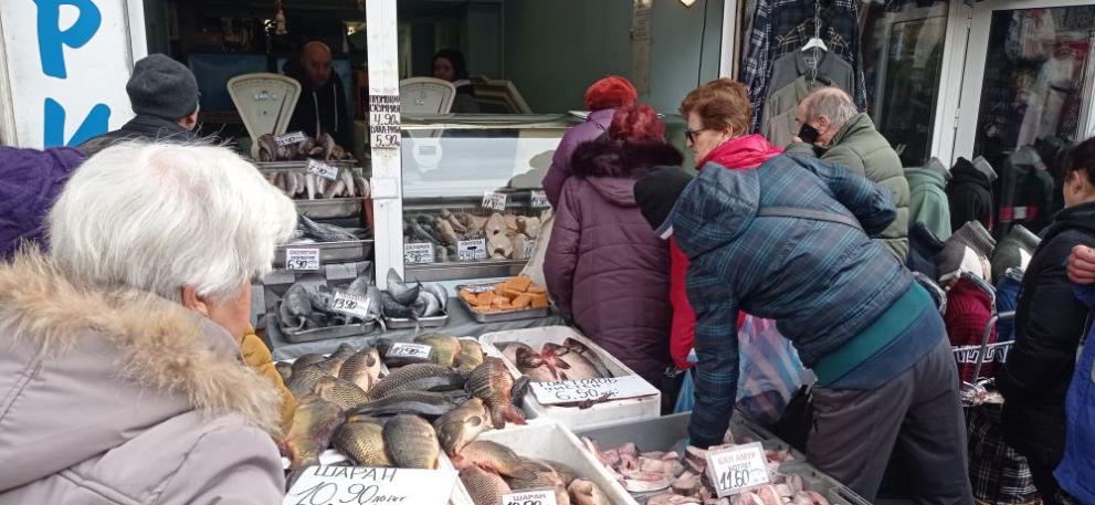  Никулден риба опашки Женски пазар 
