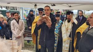 Представители на бургаското духовенство осветиха празничната трапеза и традиционния за